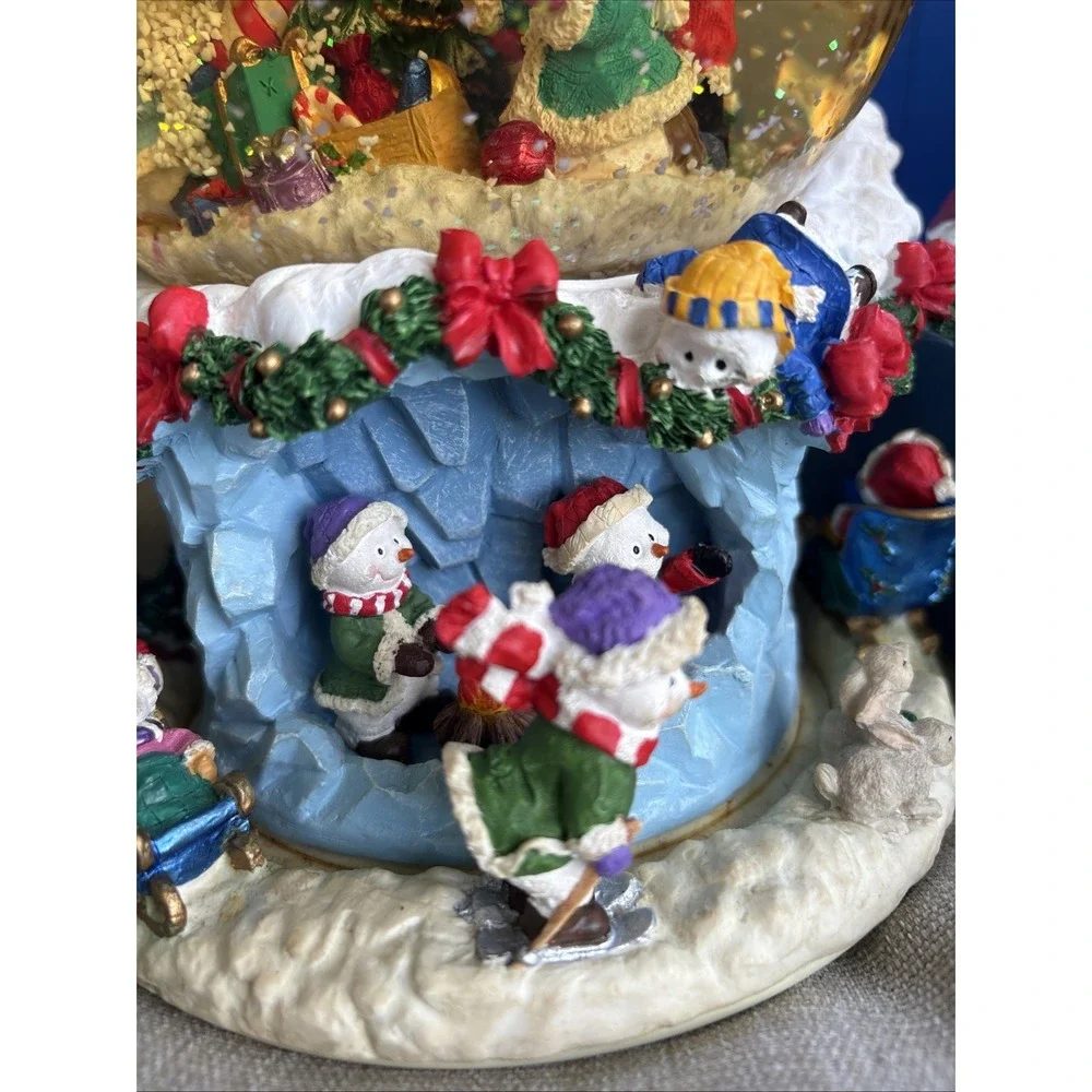 Kirkland Signature Musical Waterglobe With Revolving Base Snowmen 109619 - WORKS